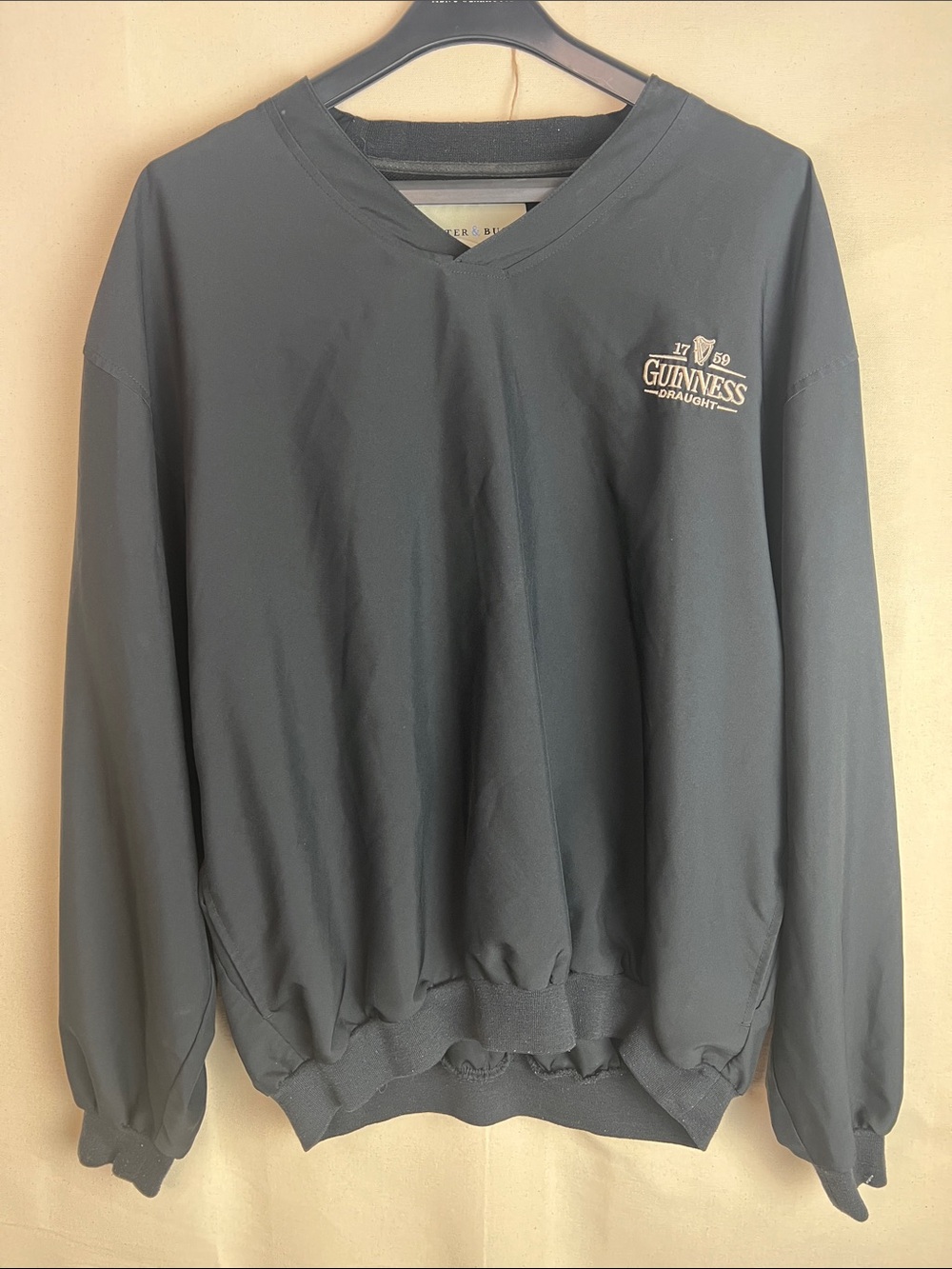 Guinness Black V-Neck Windbreaker Golf Pullover Cutter & Buck Embroidered Logo